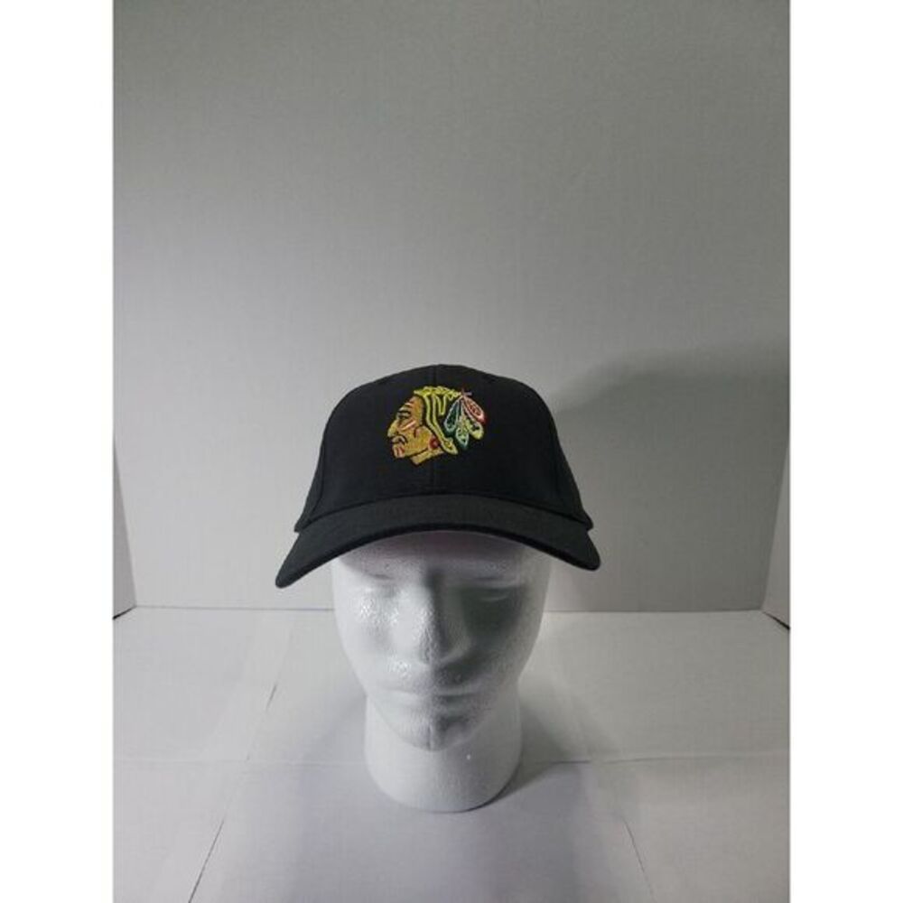 Chicago Blackhawks Hat NHL Vintage Cap Hockey Logo Fitted‎ One Size Fan Favorite